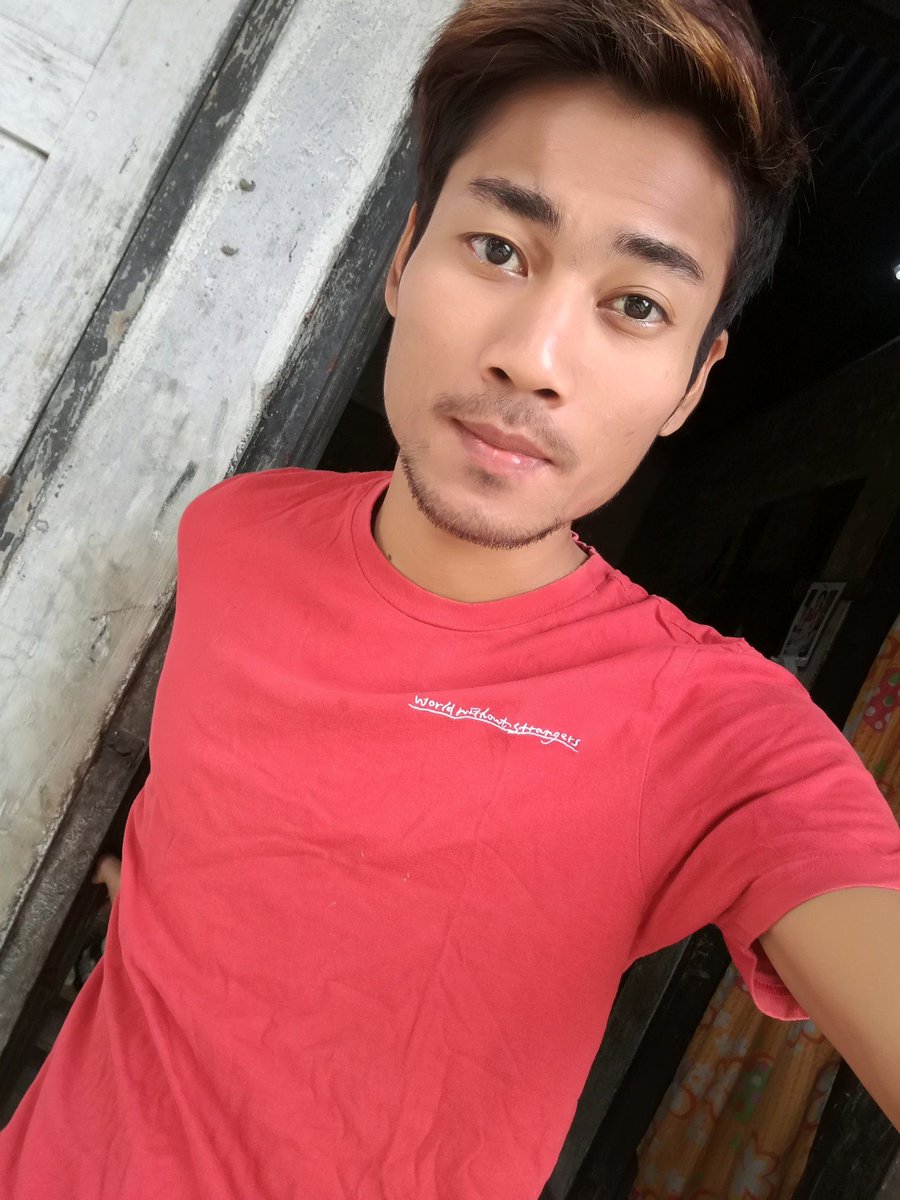 ygnthar57905967's tweet photo. မန္းေလးက fb acc ေပးမယ္ ႀကိဳက္ရင္ https://t.co/JrNAEZSaJR