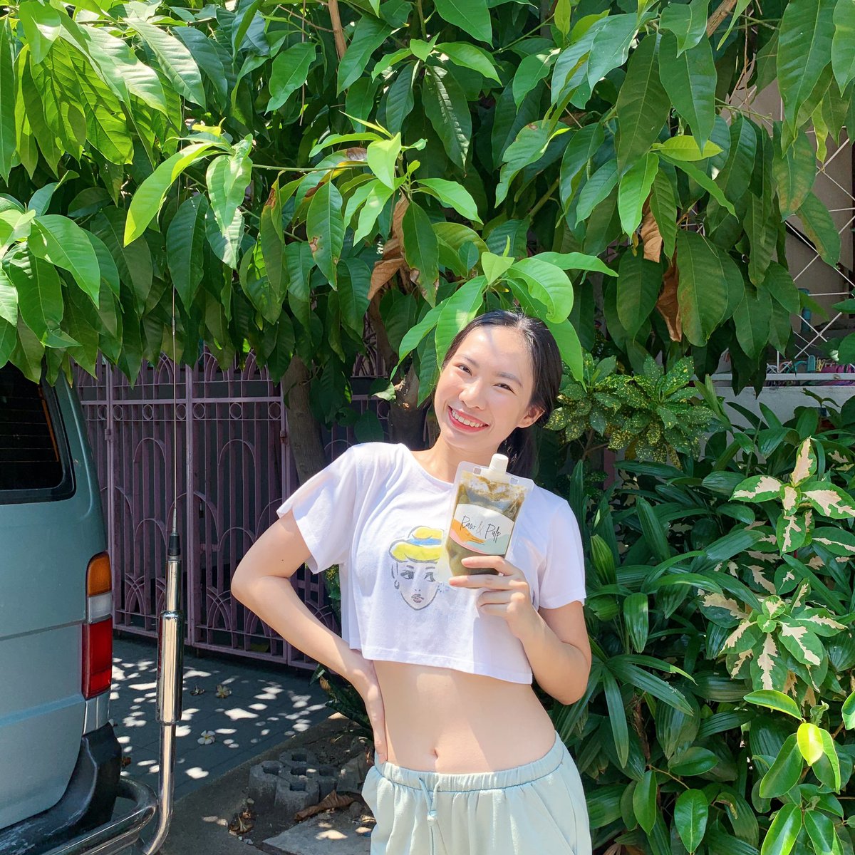 tryonmermaid's tweet photo. วันสบายๆอยู่บ้านแบบนี่ เหมาะมากที่จะdetoxด้วยน้ำผลไม้100% เพราะใช้พลังงานน้อย ไม่ต้องกลัวเข้าห้องน้ำบ่อย5555 แถมอร่อยสดชื่นด้วย #ไว้รีวิวห้ามขายของโว้ยยย https://t.co/yHidBfksuW