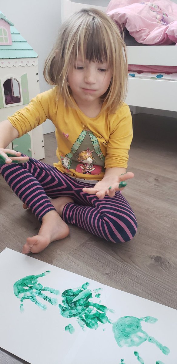 dzanka86's tweet photo. After PE with Joe 
Maja and Nina really enjoyed another home learning activities from the school website 
Thank you @FoxHill_Primary teachers and all staff for keeping us busy.
Have a good day and stay  positive 🌈🌈🌈 https://t.co/PYPjqXR9pr