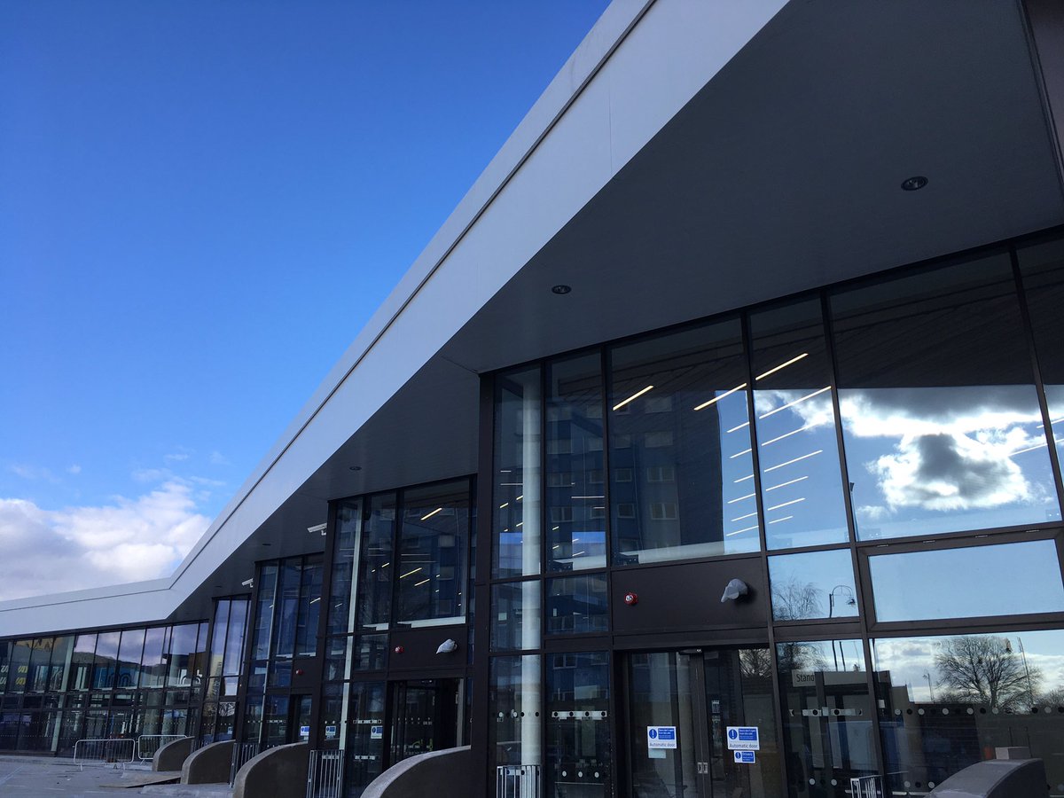 SRSrainwater's tweet photo. Some excellent shots of our recently completed project for @VINCIConstruc on #Ashtoninterchange #tameside #Manchester consisting of Large 2 piece #fascias secret fix #soffits #cappings & more...
#SRS #staffordrainwatersystems #cladding #rainscreen #rainwater #bespoke https://t.co/Kbnb9BnXrU
