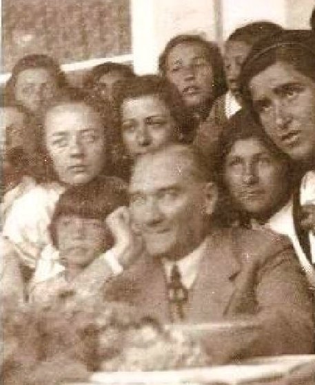 "Hayatta en hakiki mürşit ilimdir,fendir."
#23NisanKutluOlsun