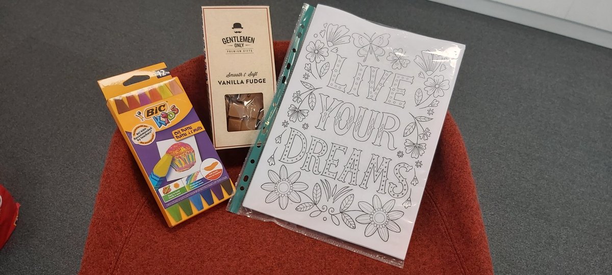 carecallmonitor's tweet photo. We're doing what we can to #KeepStockportSmiling😊including sending out hobby packs to our self-isolating customers.
As of our today, our volunteers have dropped off 25. If you send us a letter, poem or drawing - we'll include this in packs to the people who need a morale boost. https://t.co/geHBuYcuXZ