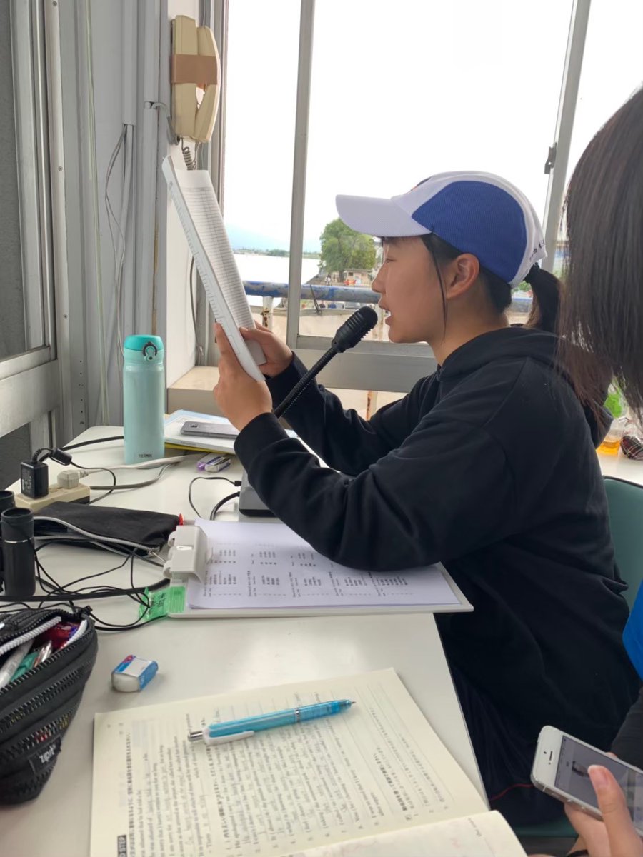 膳所高校ボート班 ボート班には選手以外にもマネージャーがいます マネージャーは 船を出すのを手伝ったり 部活終わりに食べるおにぎりを作ったりします また 試合の時にはアナウンスをするなどボート班にとって欠かせない大事な存在です