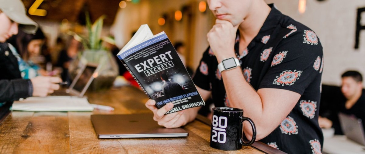 Cette période de confinement est l’occasion idéale pour mettre en place des habitudes qui vous permettraient de monter en compétences  💪 dans votre métier de recruteur ? 

Suivez les 10 conseils 'Amélie Arnaud👉 buff.ly/3avhUTB

#LesDéconfinésIT #Recruteur #Conseil