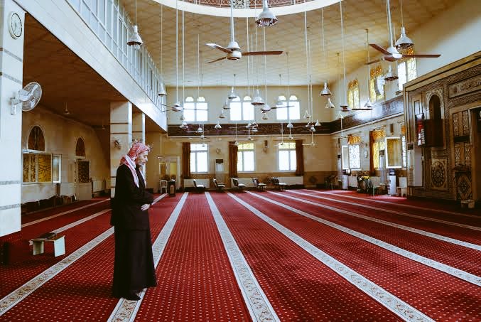 Liza_3310's tweet photo. #رمضان_كريم
In the History of Islam This will be the first Ramadan in which people will pray in their homes instead of in mosques.💔😔
2 days a left in the Month of Blessing...✨
Hope good days will come soon!!!❤ https://t.co/vaOXJh88mv