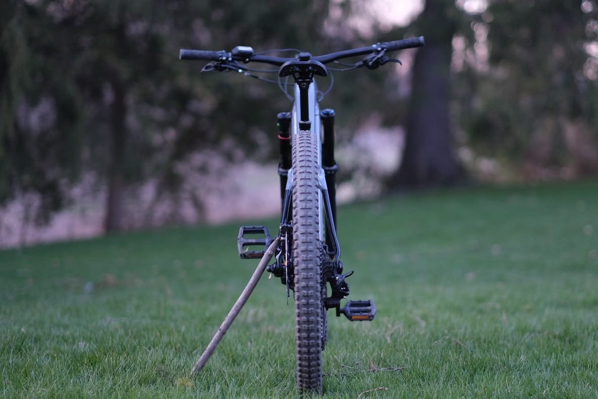 emilybatty's tweet photo. ⚡️🔋⚡️ So this happened 👀 @TrekBikes @BoscheBikeUS #StickStand https://t.co/TwfmJ0za9Y