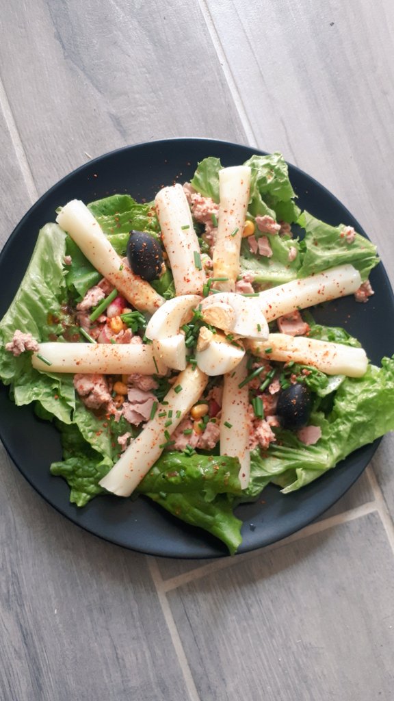 french_epicerie's tweet photo. Une idée de #recetteexpress pour se régaler sainement. #salade d'inspiration #Landaise aux #asperges du #Poitou....dispo sur https://t.co/j2h7hbAYkq. #Livraisondomicile en #France mais aussi #allemagne #belgique #luxembourg #portugal #londres et ailleurs 100%producteurs français! https://t.co/AoYl592HTo