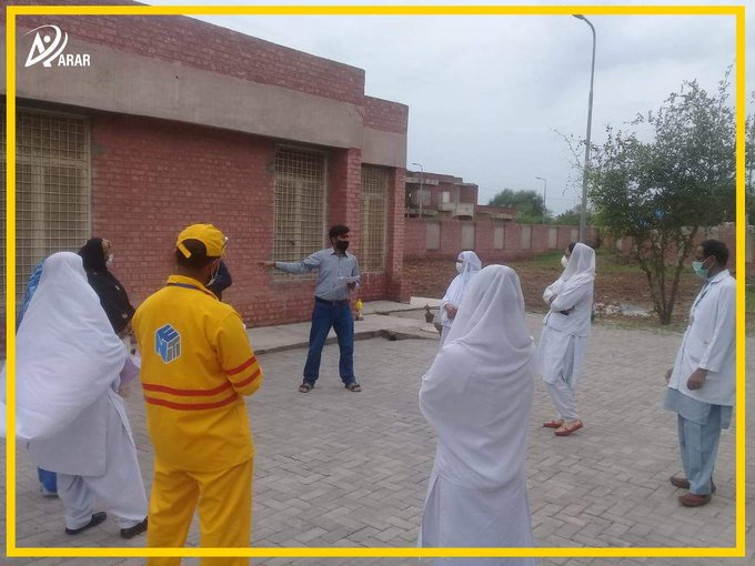 AmmarAzhar34's tweet photo. Breaking the chain of spread by waste disposal our warious are working round the clock in the pendamic.
#ARARCoronaSaviours
#ARARServingHumanity
#COVID19Pakistan https://t.co/qwiQfJfbmm