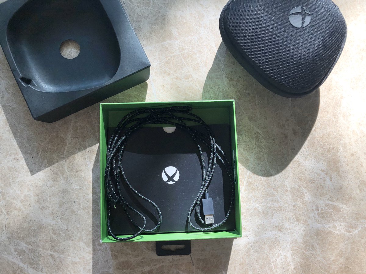 Jamsai_by_us's tweet photo. จอย xbox elite wireless controller manette sans fil มือสอง พร้อมส่ง!!
𝘗𝘳𝘪𝘤𝘦 : 4000฿

#จอยเกมส์ #จอยxbox #xboxelitewirelesscontroller #จอยเกมส์มือสอง https://t.co/7t25IUH6LH