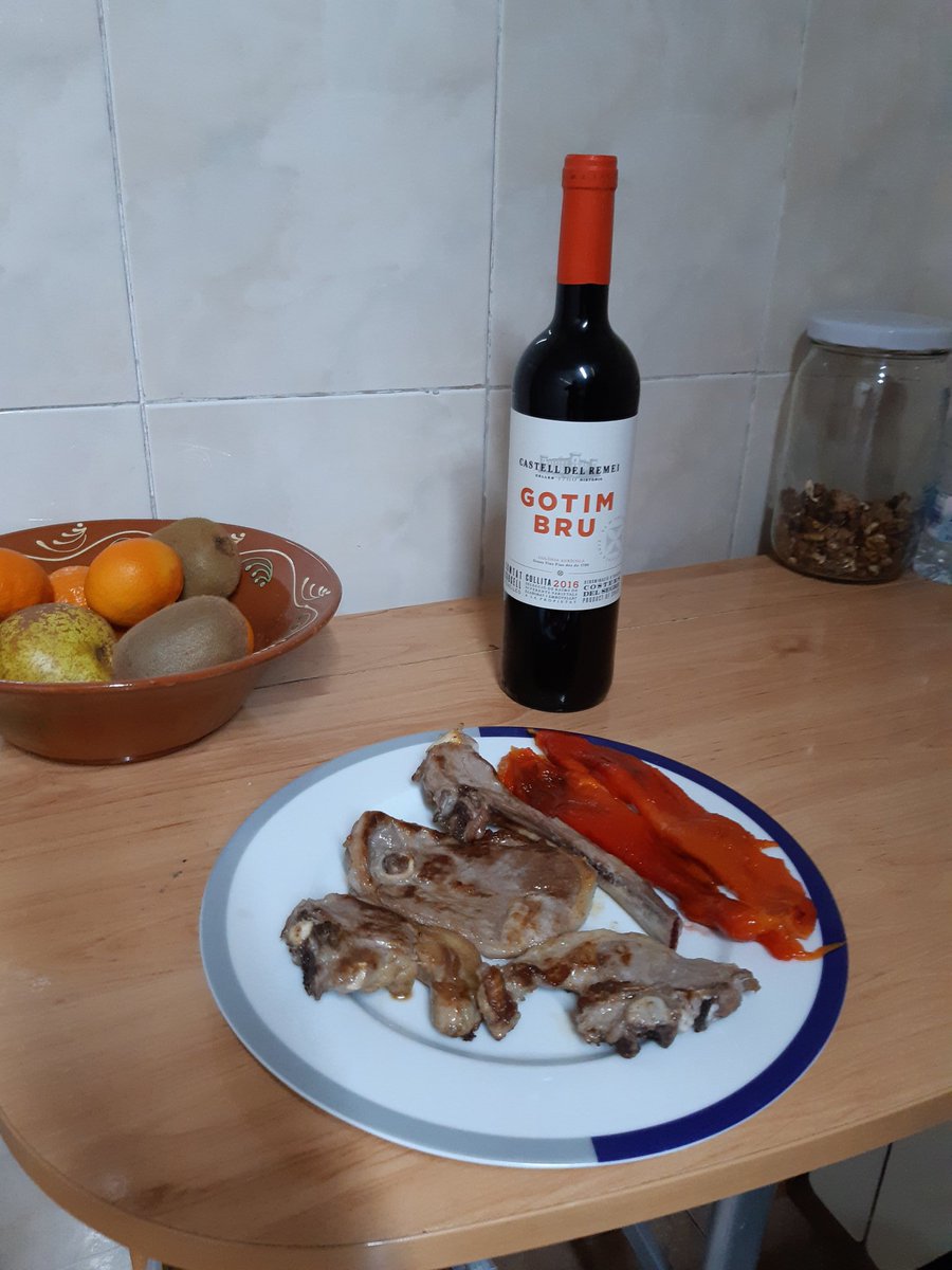 ol_milio's tweet image. Plat contundent, vi contundent #gotimbru @DO_CostersSegre @CASTELLDELREMEI #LaTevaLlarAmbCostersDelSegre #CostersdelSegre