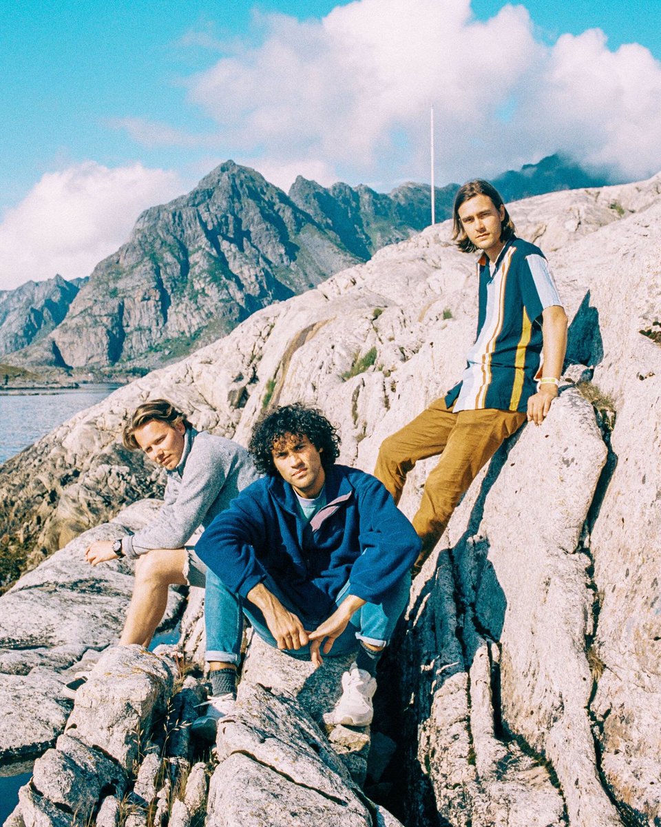 Great News está integrada por Even Kjelby, Ole Kristian Einarsen, y Lars Henrik Stoud Platou. Lanzan nuevo álbum: Now and Them. Cuanta con 12 canciones disponible en spotify: open.spotify.com/album/3NW7t7Wy…