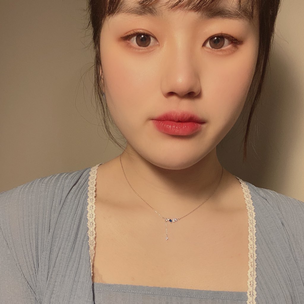 starpish00's tweet photo. [RT추첨] 🧜🏼‍♀️푸른 바다의 전설 목걸이🧜🏼‍♀️
여리한 드롭 디자인의 색감이 예뻐 고민도 없이 가져온 디자인인데 정말 데일리한거 원하시는 분은 크리스탈 색상을 좋아하실 것 같아서 같이 데려왔답니다!

👀 신상할인은 26일까지
❌ 구매는 https://t.co/bAuE6aymzK

➡️ 일회성팔로우 하지 말아주세요🙅🏻‍♀️ https://t.co/KnrgUIonds