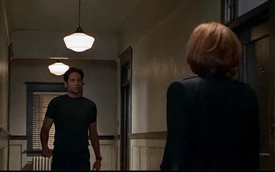 Dani_Auso's tweet photo. "That's the theme of the movie, Mulder needs Scully. Never before has he cometo that understanding quite so strongly as he does in this story. So, she's running because she's afraid that he's gonna talk her out of it..." #RobBowman #GillianAnderson #DavidDuchovny #MSR https://t.co/VeBNiq935u