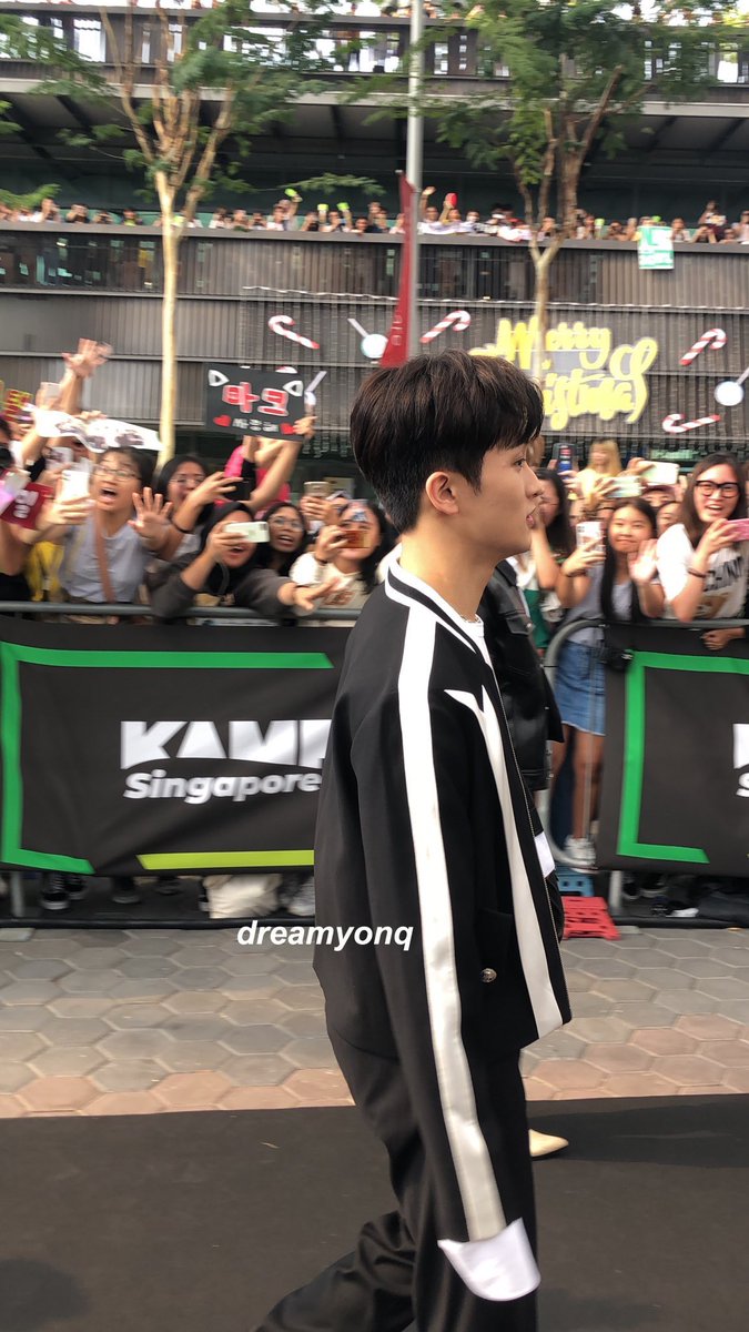 fantaken + unwhitewashed mark lee⠀⠀⠀⠀⠀  [an holy thread]