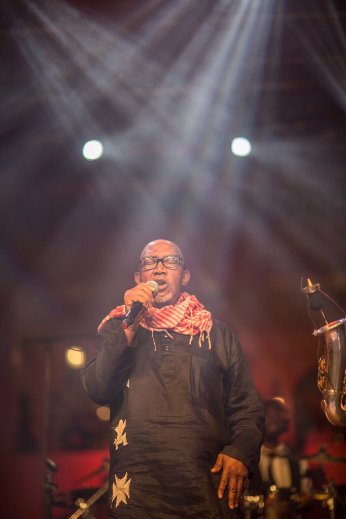 siphohotstix's tweet photo. #TBThursday with @MoreiraProject @serenapolana #morejazz - 4 years ago ? @LesleyWells61 @GalloRecordsSA https://t.co/1655lvekNd