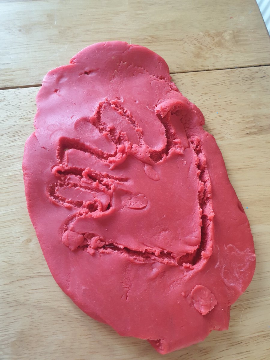 gem_davies88's tweet photo. Owain practising his letter formation today and drew around his hand 😂@YsgolTrimsaran https://t.co/TGOzCkNCAl