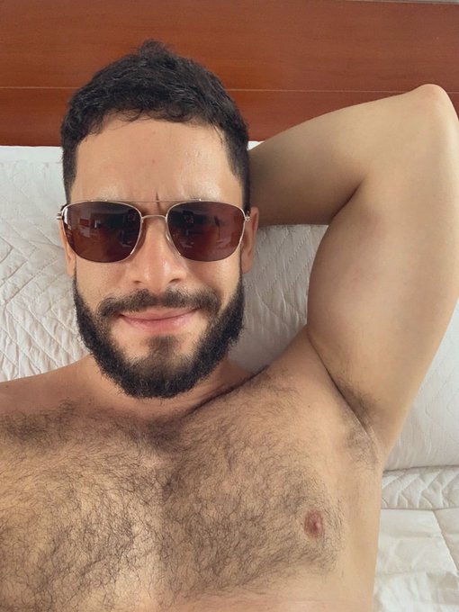 Não mamei porém mamária. https://t.co/cAOFtTARsC