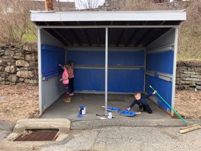 HuntingtonEle's tweet photo. Shout to a few special children and an amazing PTO mom. They used some of their ART talents to refurbish and beautify their bus stop in HUNTINGTON COLORS! What an amazing way to show their Husky Pride! Scroll through to see the process and the before and after!!! #HuntingtonROCKS https://t.co/6wuSodsLst