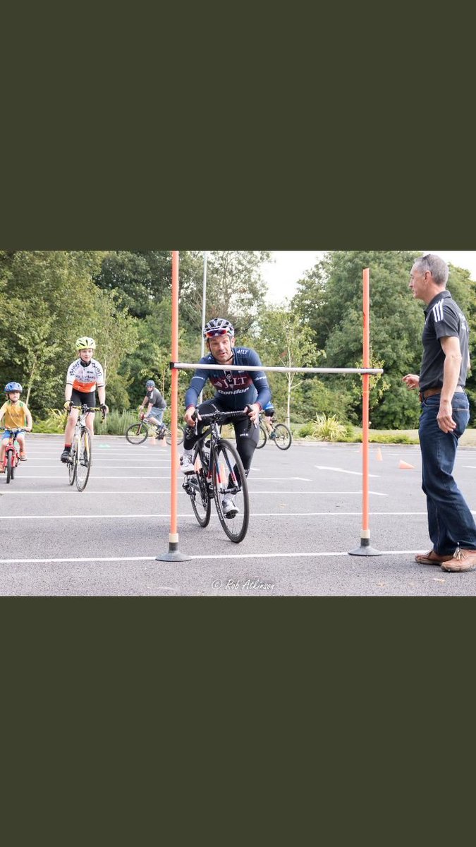 ClancyBriggs's tweet photo. Some things never change.......@Brigga14 riding @condorcycles bikes π΄& teaching youngsters how to ride their bikes for longer than we can remember ππ
#ThrowbackThursday #QuarantineLife #funonbikes https://t.co/vEBiHTqFL4