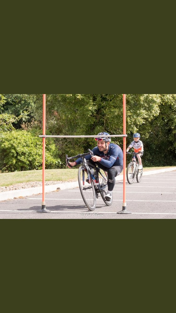 ClancyBriggs's tweet photo. Some things never change.......@Brigga14 riding @condorcycles bikes π΄& teaching youngsters how to ride their bikes for longer than we can remember ππ
#ThrowbackThursday #QuarantineLife #funonbikes https://t.co/vEBiHTqFL4