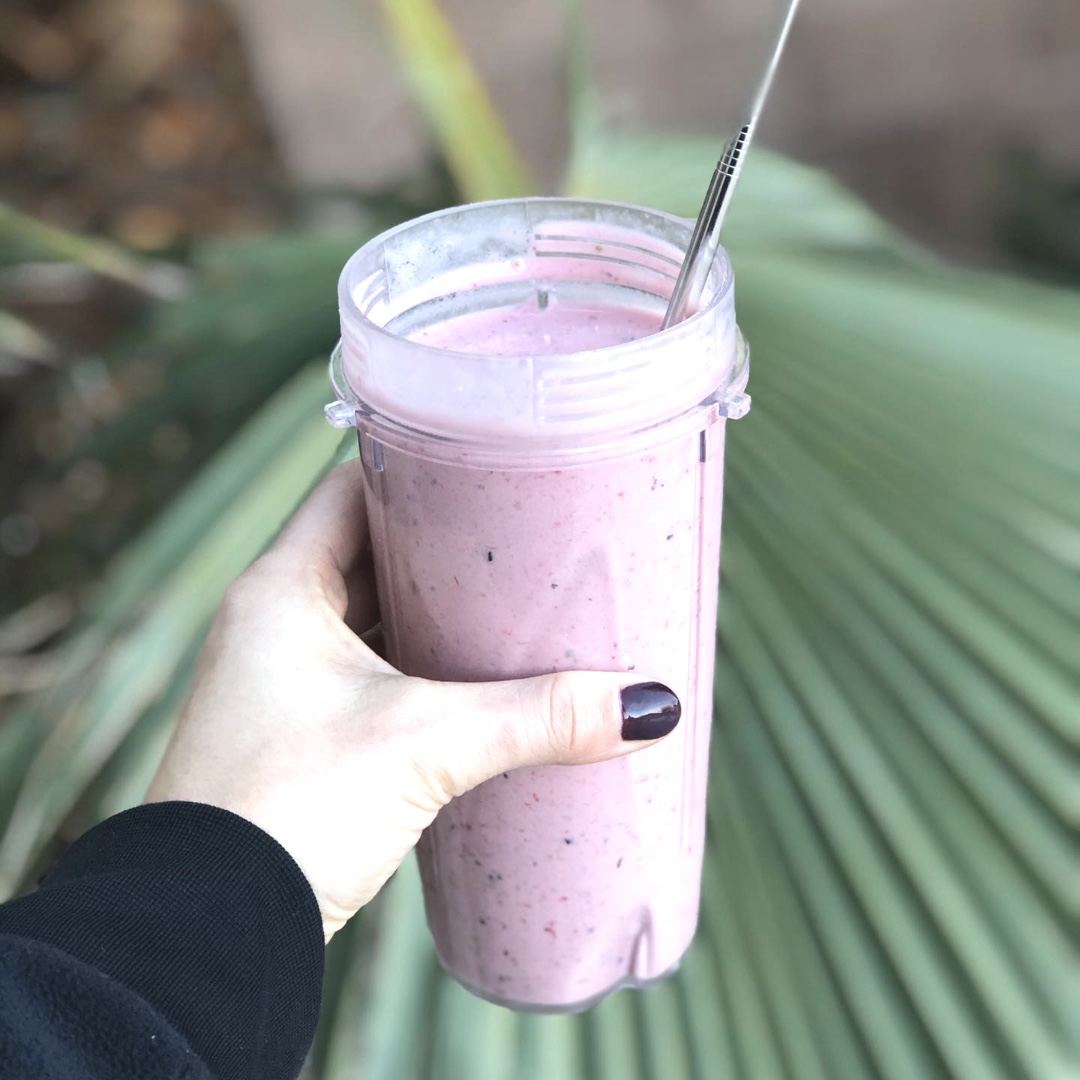 builtbystrength's tweet photo. @fueling.former.athletes 3 step guide when deciding what to eat (or drink) after a work out:1️⃣ fluid!2️⃣ protein!3️⃣ carbs!
. https://t.co/KsdpquIOPC