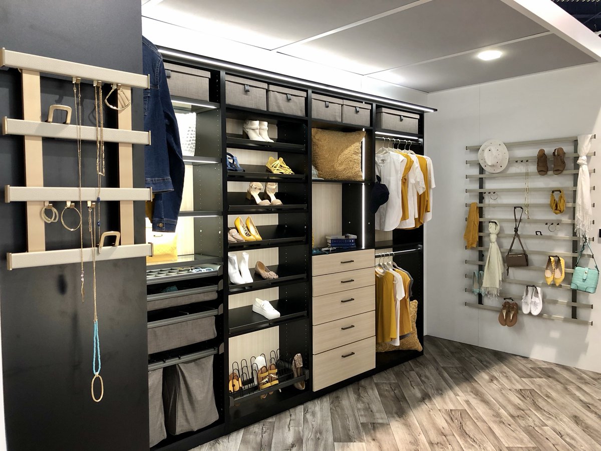 hafeleamerica's tweet image. #tbt to the @TAGHardware Symphony Wall Mount Organizer in our #kbis2020 closet display.