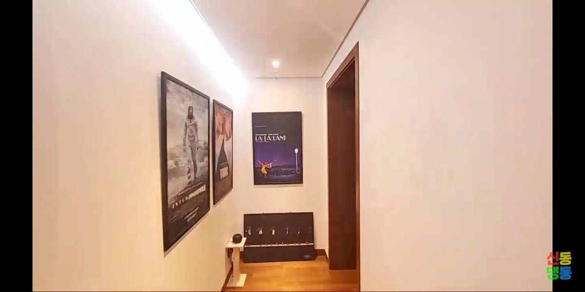 Entrance to his room got many movie poster too!! His bedroom, master bathroom and the closet! #SHINDONG