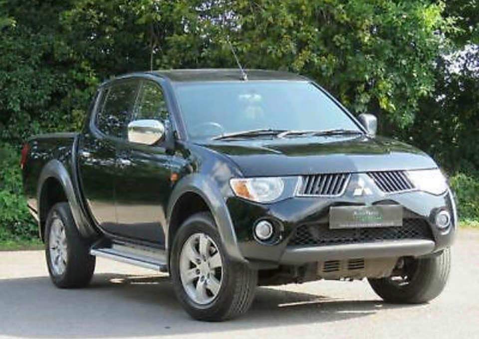 livestreamdata's tweet photo. Recently #stolen from #Essex already on https://t.co/SatbYzODIj won't show on other sites for hours. Eyes peeled parked up call 101 on the move/people with it 999 Mitsubishi check #FREE on https://t.co/SatbYzODIj https://t.co/u0FjlXyfqB