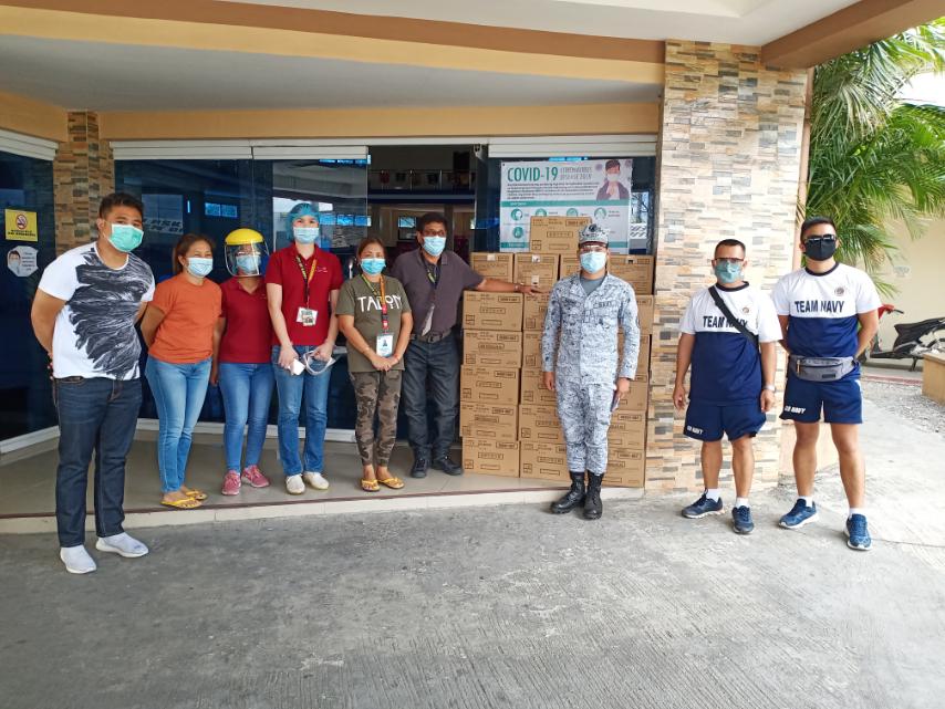 MotoringTodayPH's tweet photo. Really good to see the government and the private sector working together 👌 https://t.co/v6xAe0tHQ2

@OfficialCALAX @CaviteXpressway #PhilippineNavy @McDonalds #RMHC

#MotoringToday #MotoringTodayPH https://t.co/Rskie4tVrP
