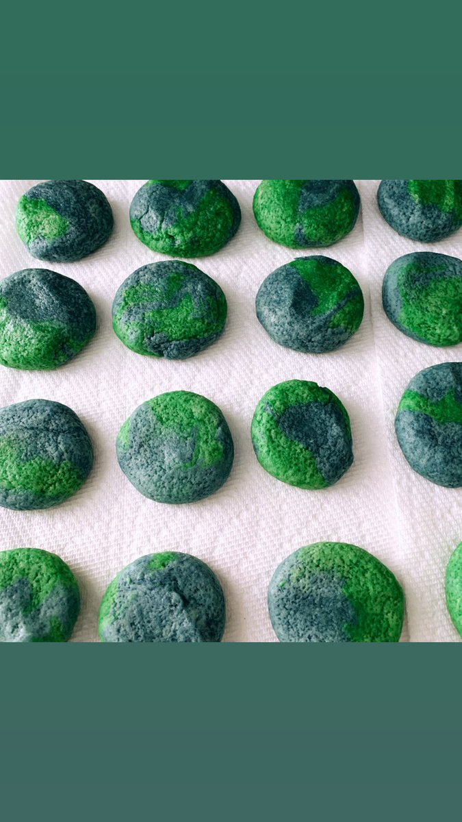 teachingartz's tweet image. Shared a science recipe with my students today to make earth day cookies! Super fun and yummy! 🧪🌿🌍💜