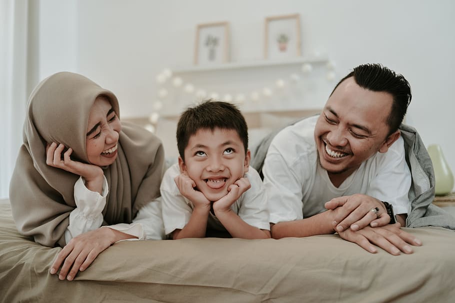 ShaneMarshallMD's tweet photo. Lots of fear & heartbreak at the #COVID19 frontline. That’s why today’s #COVID19shoutout goes to my at-home patients who’ve quietly confessed their love of #lockdown – the slower pace, the #family time, the living in the moment. Some lessons for 2021. #Simplelife #StayHomeBDA https://t.co/Y22eo7U6ON