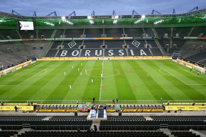 MCCCSHCas's tweet photo. BREAKING: Bundesliga bosses have signed off on a 9th of May return with orders for 25,000 tests costing £2.2m.
Just 322 people per game allowed into stadiums and players required to wash their own kits! https://t.co/4juThB25Aw