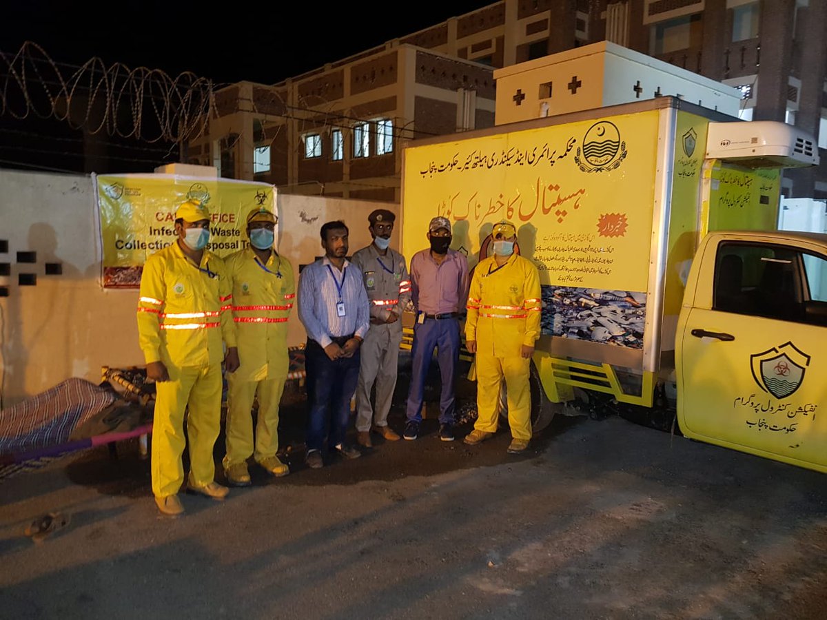 Nisarnabeel1's tweet photo. The big lesson in life, baby, is never be scared of anyone or anything. The ARAR's soldiers are ready 24/7.
#ARARcoronasaviours
#ARARservinghumanity
#COVID19 https://t.co/jI0yDgvArM