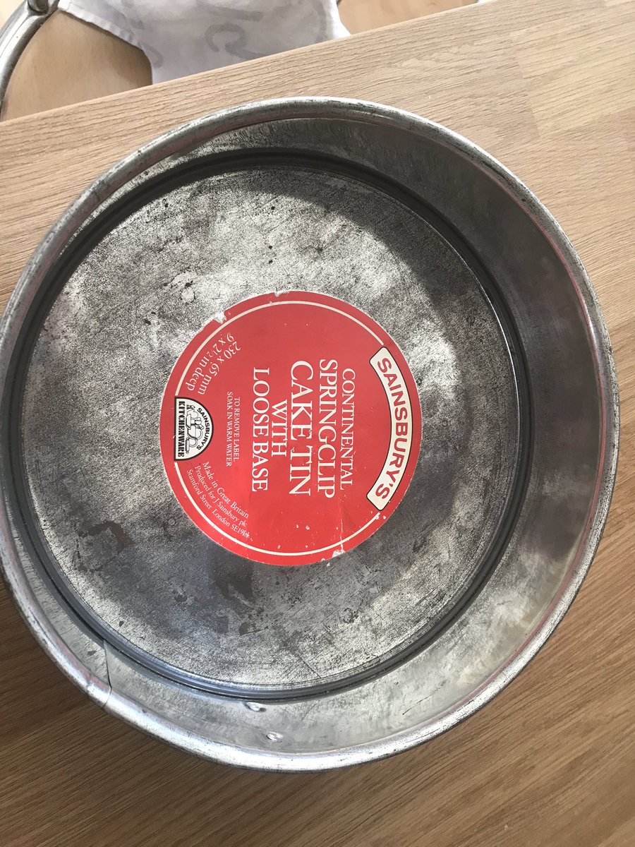 SianWeinstein's tweet photo. Been sent an old cake tin that’s never been used, still got the label....@sainsburys could you tell me how old this tin is?? https://t.co/b3kPnvC9Lg