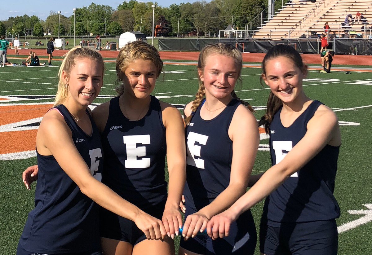 ECHSBlazersGXC's tweet photo. Lauren Dibley is the Elkhart Central 2020 Female Athlete of the Year! Congratulations Lauren on all you’ve accomplished and thank you for representing the Blazers over the past four years! https://t.co/lfAP7OmtMz