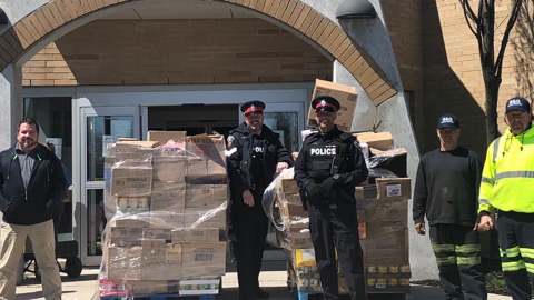 More than 30,000 lbs of food and goods were delivered to 7 agencies in Durham yesterday. Officers from the Community Safety Branch assisted with the donation that was made possible through the generosity of Giant Tiger and the hard work of B&amp;G Towing and Recovery. THANK YOU!