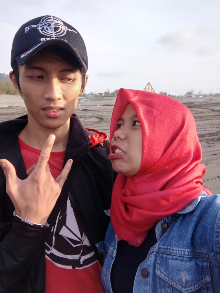 ayudittaa's tweet photo. pacar, miss you 😘 https://t.co/ZdD816vCPf