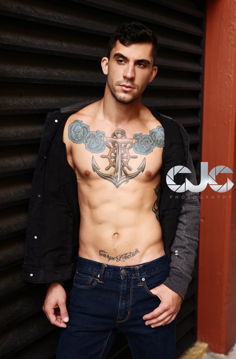 cjcphotos's tweet image. #TBT with Taylor! 
cjc-photography.com
instagram.com/c2correia