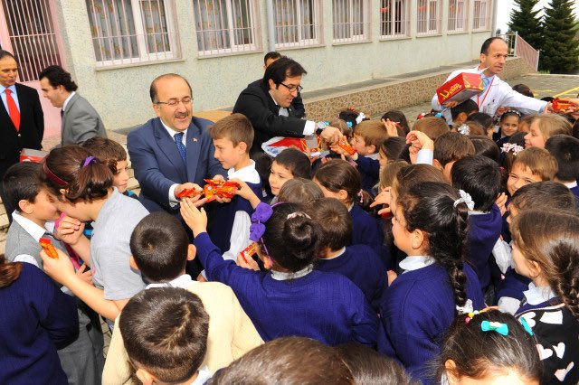 ofgumrukcuoglu's tweet photo. TBMM’nin açılışının 100. yılı, 23 Nisan Milli Egemenlik ve Çocuk Bayramı kutlu olsun, Salgında hayatını kaybeden Şehid Sağlık görevlilerimize ve tüm Şehidlerimize Allah(c.c.) Rahmet etsin, Mübarek Ramazan ayının başlaması hayırlar getirsin İnşallah. https://t.co/Rwrq1TZjfm