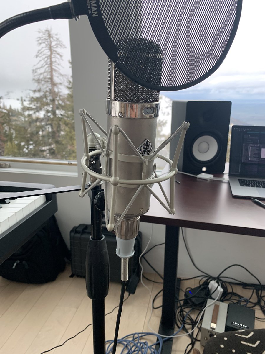 MikePosner's tweet image. Also @iamblackbear I bought a new (old) mic for m2