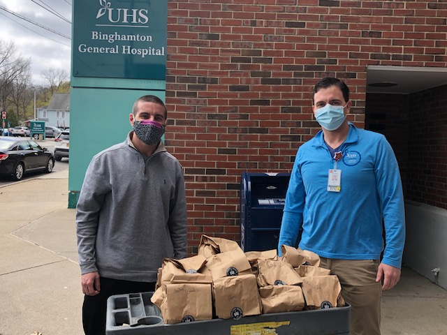 NYUHSINC's tweet photo. Shout out to @burgermondays for their delicious donation to the UHS Wilson Medical Center Employee Health Department, @bakerstbread  who donated lunches to UHS Binghamton General Hospital staff and finally to @littlecaesars in Endwell for their generous pizza donation! https://t.co/fxAer1zke3