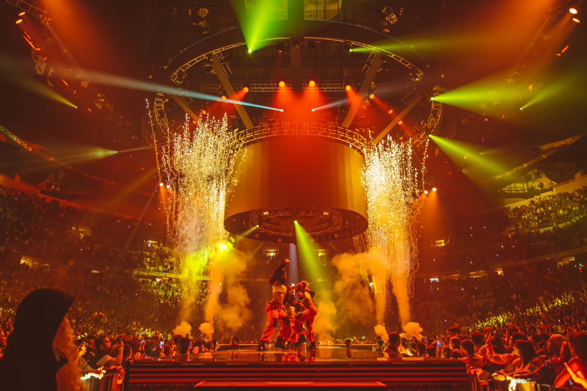 alleffectspr's tweet image. #TBT When we blew up @sanbenito’s stage on 2019!