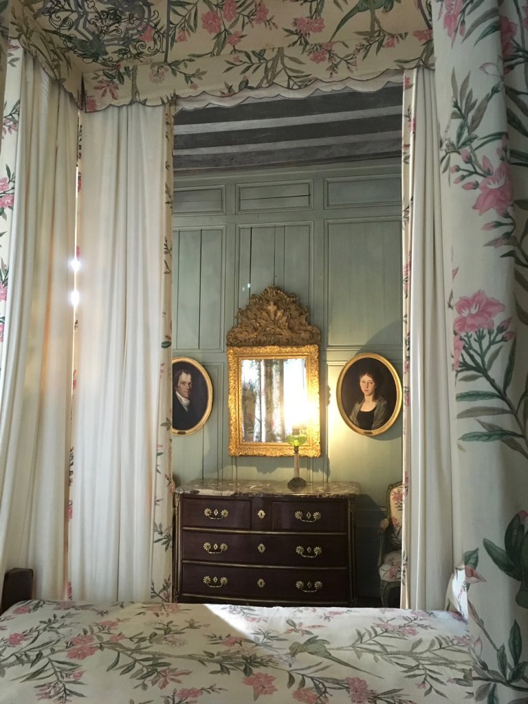 SoValDeLoire's tweet photo. 🥱💤 C'est l'heure de la sieste, n'est-ce pas ? 

Les intérieurs du #Château de #Talcy, baignés d'une douce lumière, nous invitent à la rêverie...

📍Loir-et-Cher
©️ @MarieMeckler #ConfinementJour38 https://t.co/YQJhn4z6qd