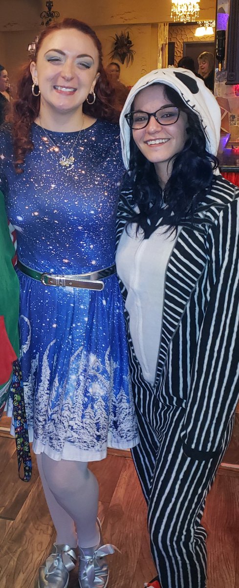 ArrielleLadd's tweet photo. Happy Birthday to my peer and one of my closest friends! I've learned alot from you and I will continue to every day! Enjoy your day! ❤🎈🎉🎂 @CatherineMac239 https://t.co/ECQwc1InXS