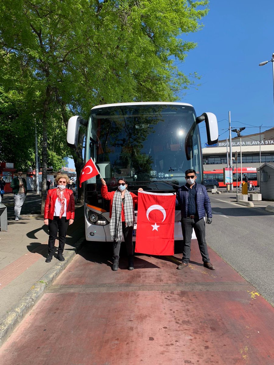 Vatandaşlarımızı getirmeye devam ediyoruz.
📍BAE
📍Fransa
📍Umman
📍Slovakya'daki vatandaşlarımız ülkemize dönüyor.
Bu süreçte yoğun mesai harcayan
Büyükelçiliklerimiz&amp;Başkonsolosluklarımıza teşekkürler!🇹🇷
@tcabudabibe 
<a href="/TurquieParis/">Ambassade de Türkiye en France</a> 
@TCMuskatBE 
@TCBratislavaBE
#KOVİD19