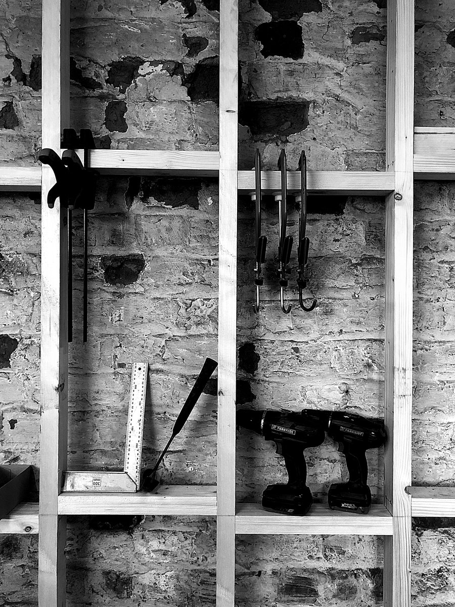 bro design tweet media