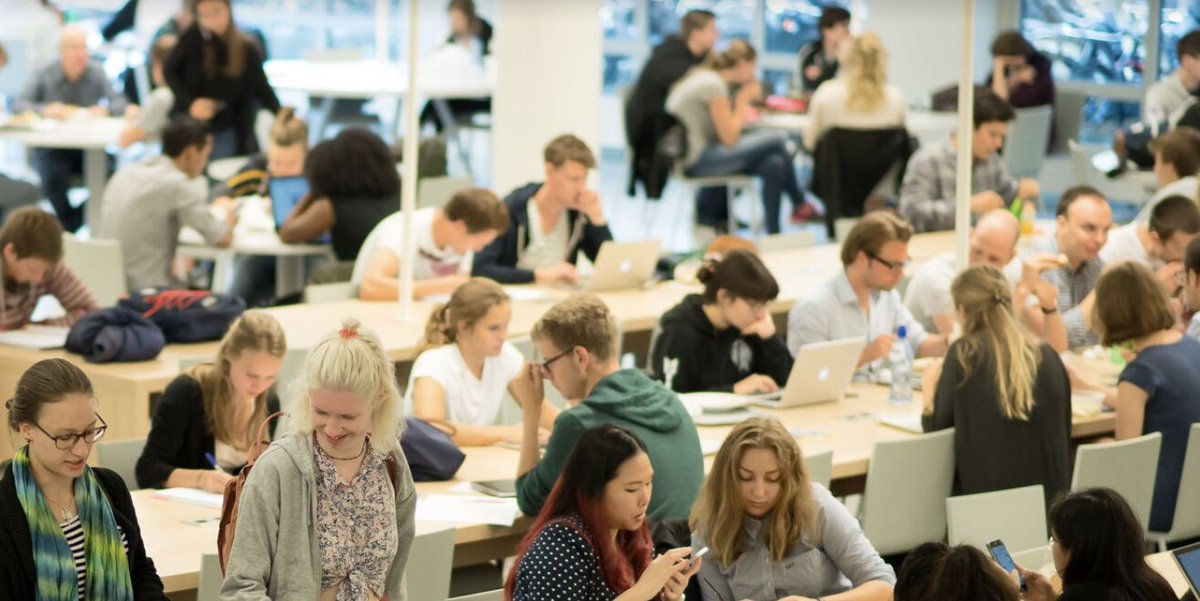 presentmedia's tweet photo. Dit vindt plaats middels online sessies die Present Media met veel plezier mag verzorgen. Een hele mooie uitdaging in deze tijden waarin thuiswerken centraal staat, maar de organisatie toch volop in beweging is. Foto: UvA (3/3) https://t.co/WxVQR5YqwC