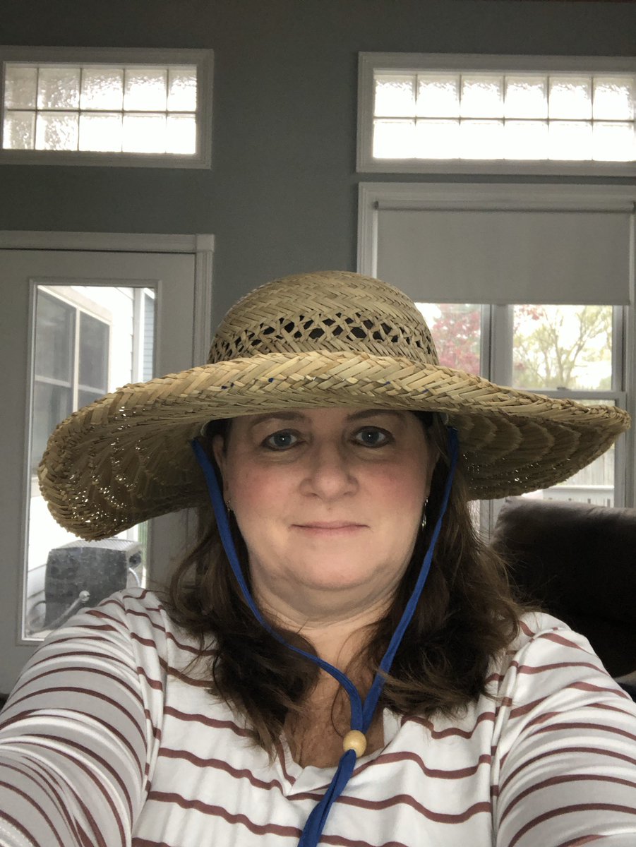 KimberlyFerg's tweet photo. #CIMSSpiritWeek Hat day! https://t.co/KFIBg0JwBm