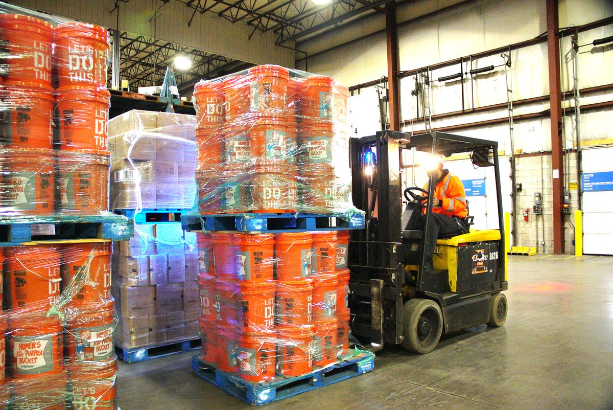 HomeDepotFound's tweet image. In partnership with @operationbless, #TeamDepot provided nearly 300 sanitizing kits to Detroit communities and first responders.