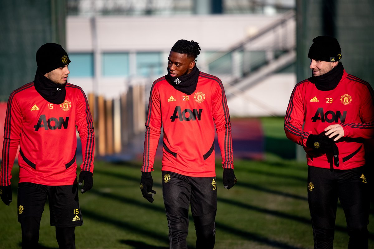 ManUtd's tweet photo. Anyone remember training pics? 😔 

#MUFC #ThrowbackThursday https://t.co/WKALflXaXb